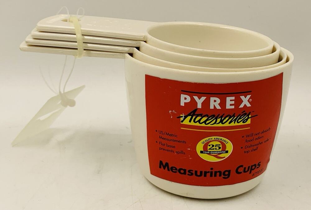 Vintage 1999 PYREX Accessories MEASURING CUP Set NOS White